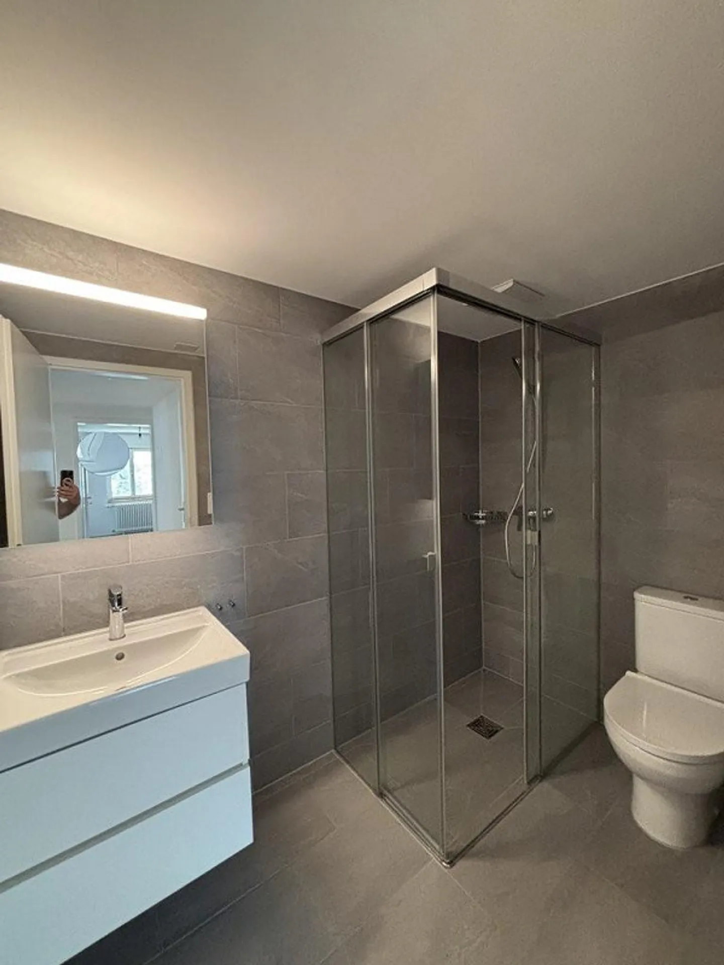 Appartamento ristrutturato con 2 camere in posizione centrale ad Allschwil - Foto 2 di 5