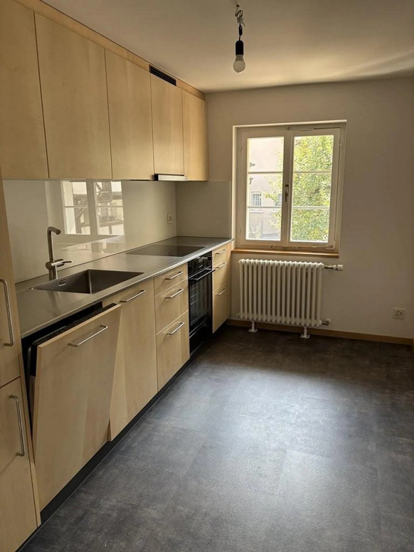 Appartamento ristrutturato con 2 camere in posizione centrale ad Allschwil - Foto 3 di 5