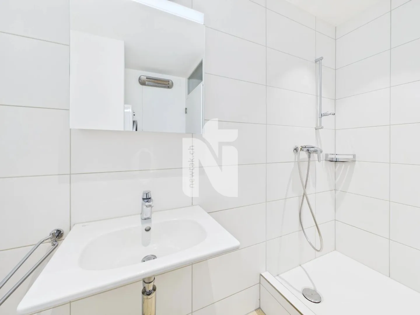 Appartement lumineux et spacieux de 2,5 pièces au Löwenkreisel - cuisine moderne et tour de lavage - Photo 5 sur 5