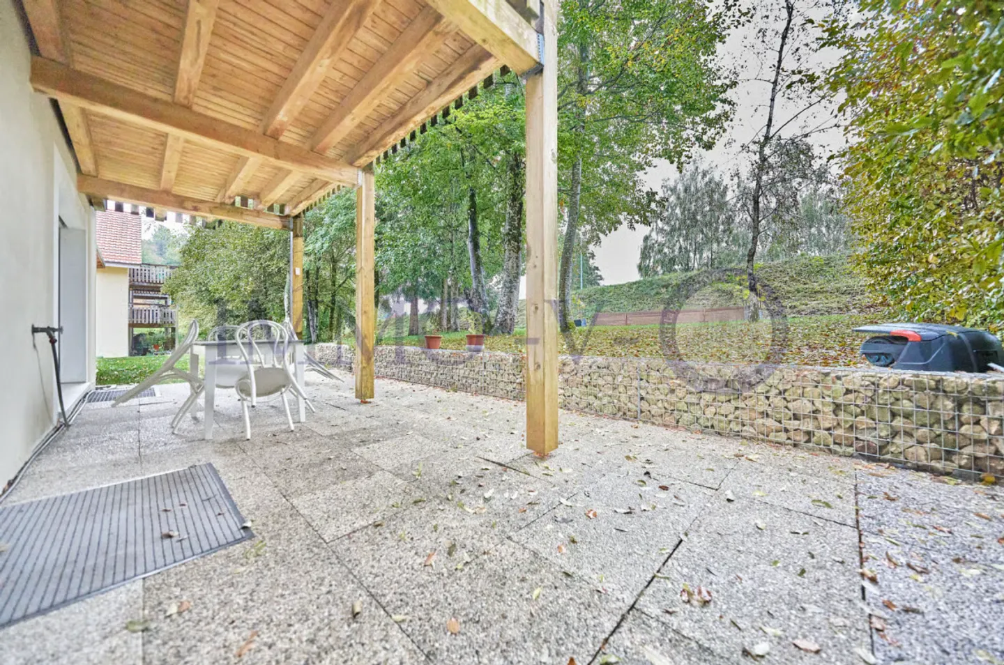 SPAZIOSO CON GRANDE GIARDINO E POSIZIONE IDEALE - Foto 1 di 10