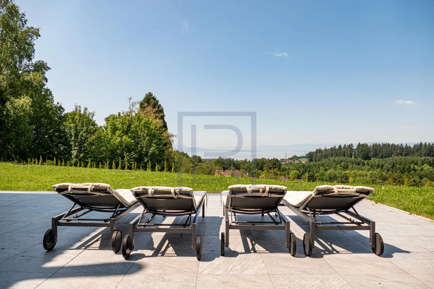 Elegante Moderne Villa - Foto 3 von 6