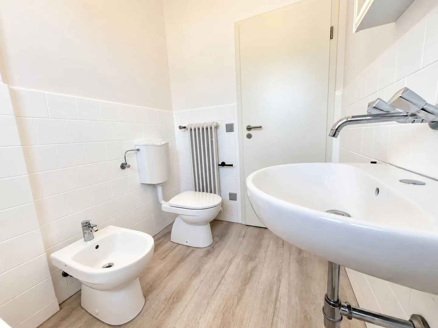 Renovated 3.5-room apartment in Chiasso - Photo 6 of 8