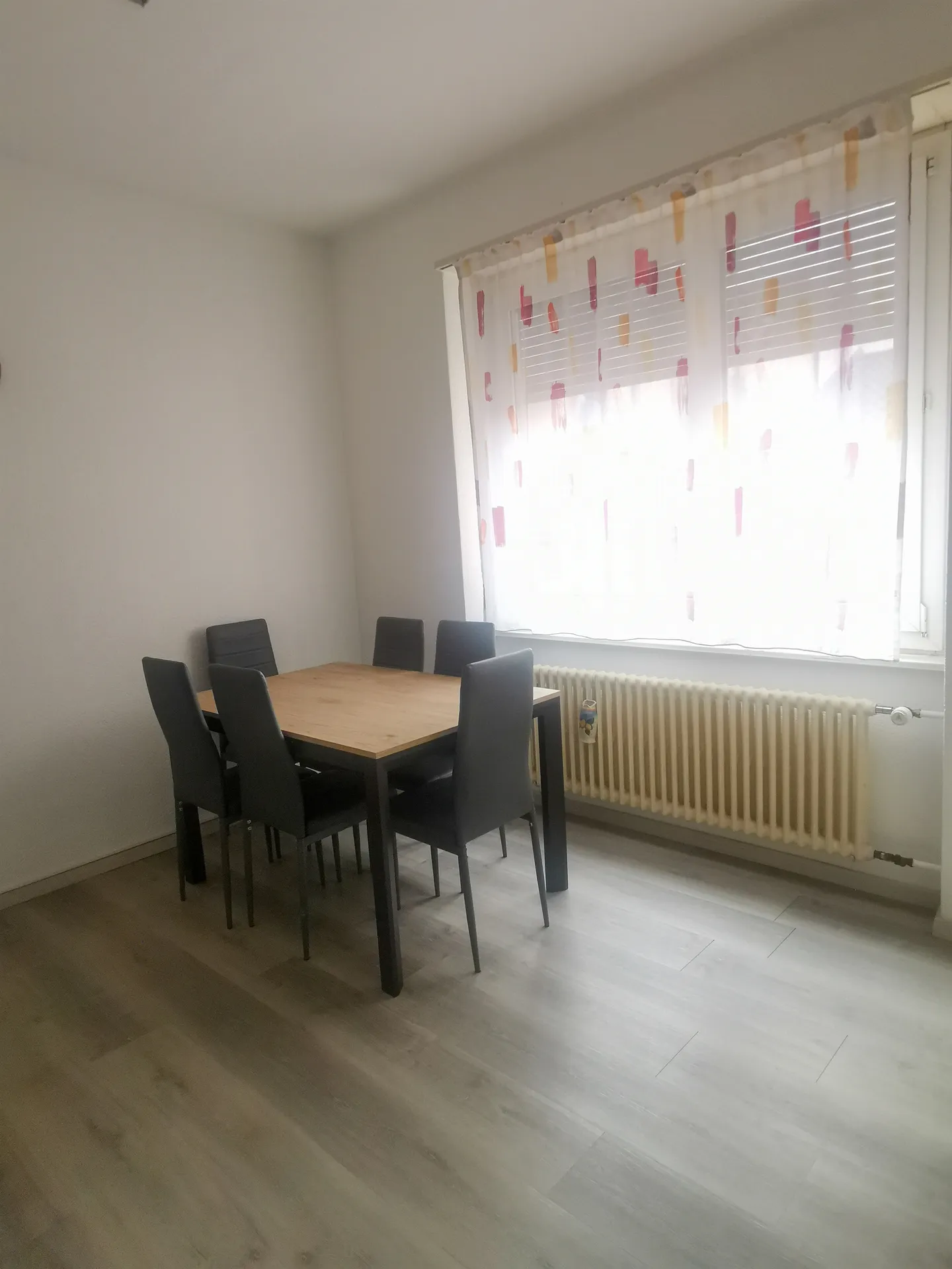 Apartment for rent - Photo 2 of 5