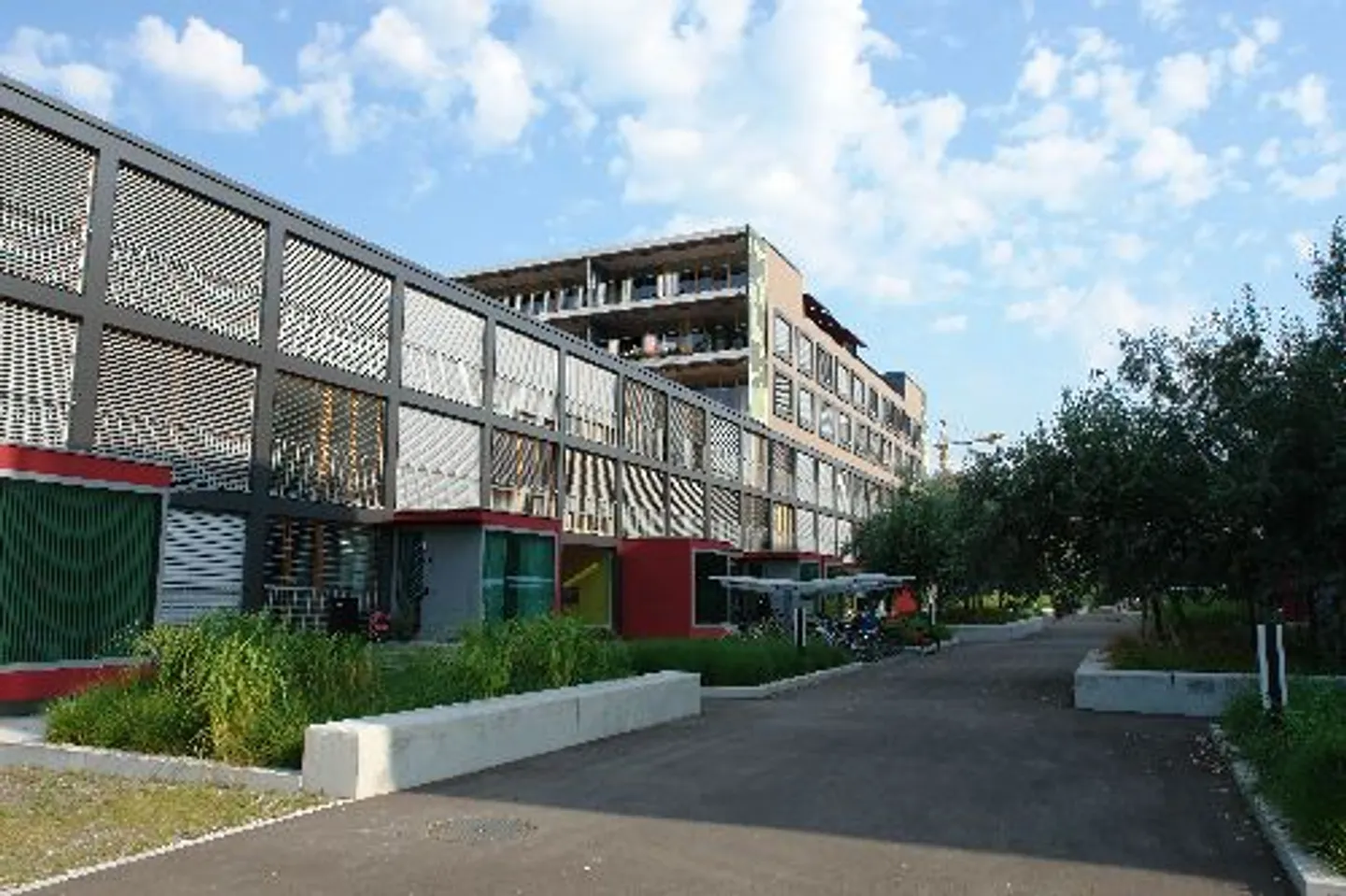 Appartamento spazioso con balcone - Foto 1 di 7