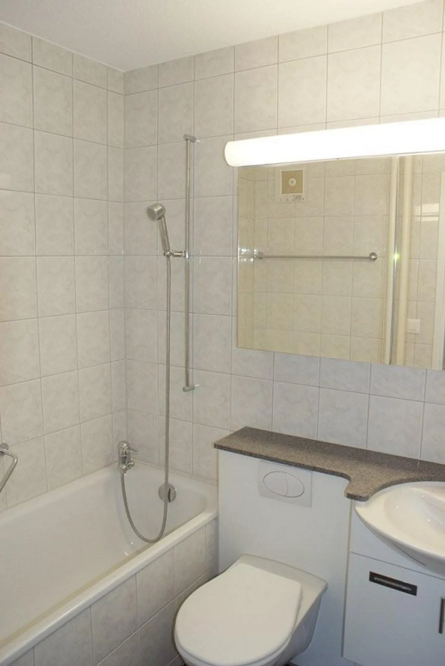 Affordable Living in Schwäbis, Near Thun Center - Photo 6 of 10