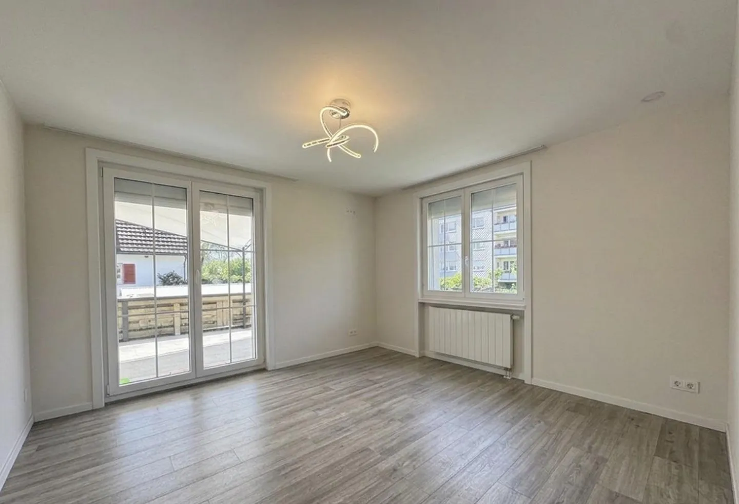 Renoviertes Einfamilienhaus mit Garten - Foto 5 von 11