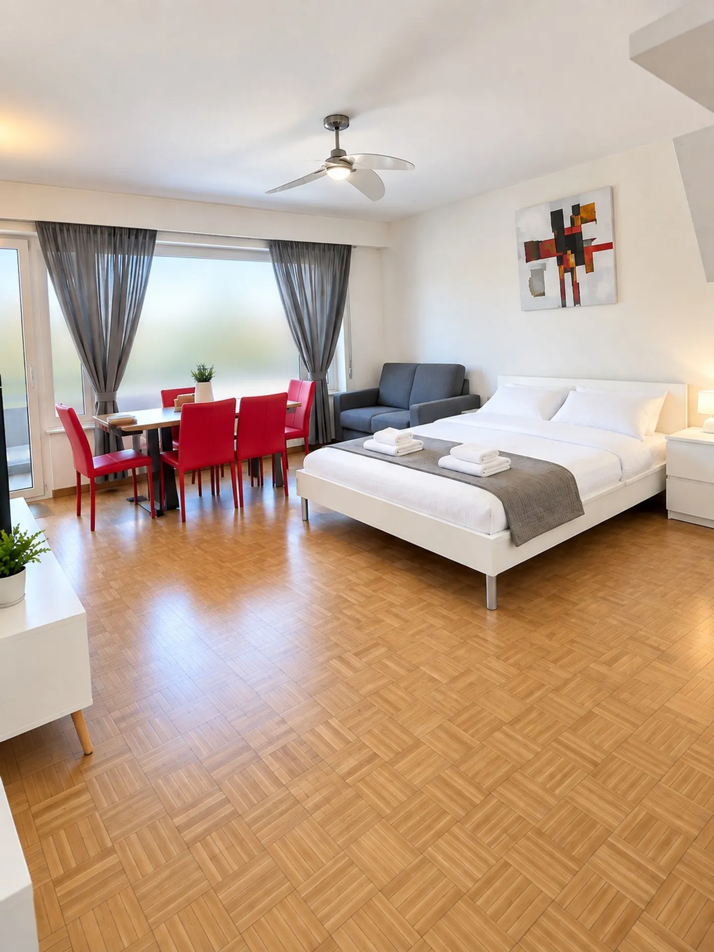 🏡 Voll möbliertes 1,5-Zimmer-Apartment mit Balkon in Dübendorf - Foto 1 von 13
