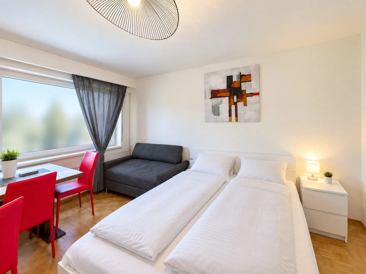 🏡 Voll möbliertes 1,5-Zimmer-Apartment mit Balkon in Dübendorf - Foto 2 von 13