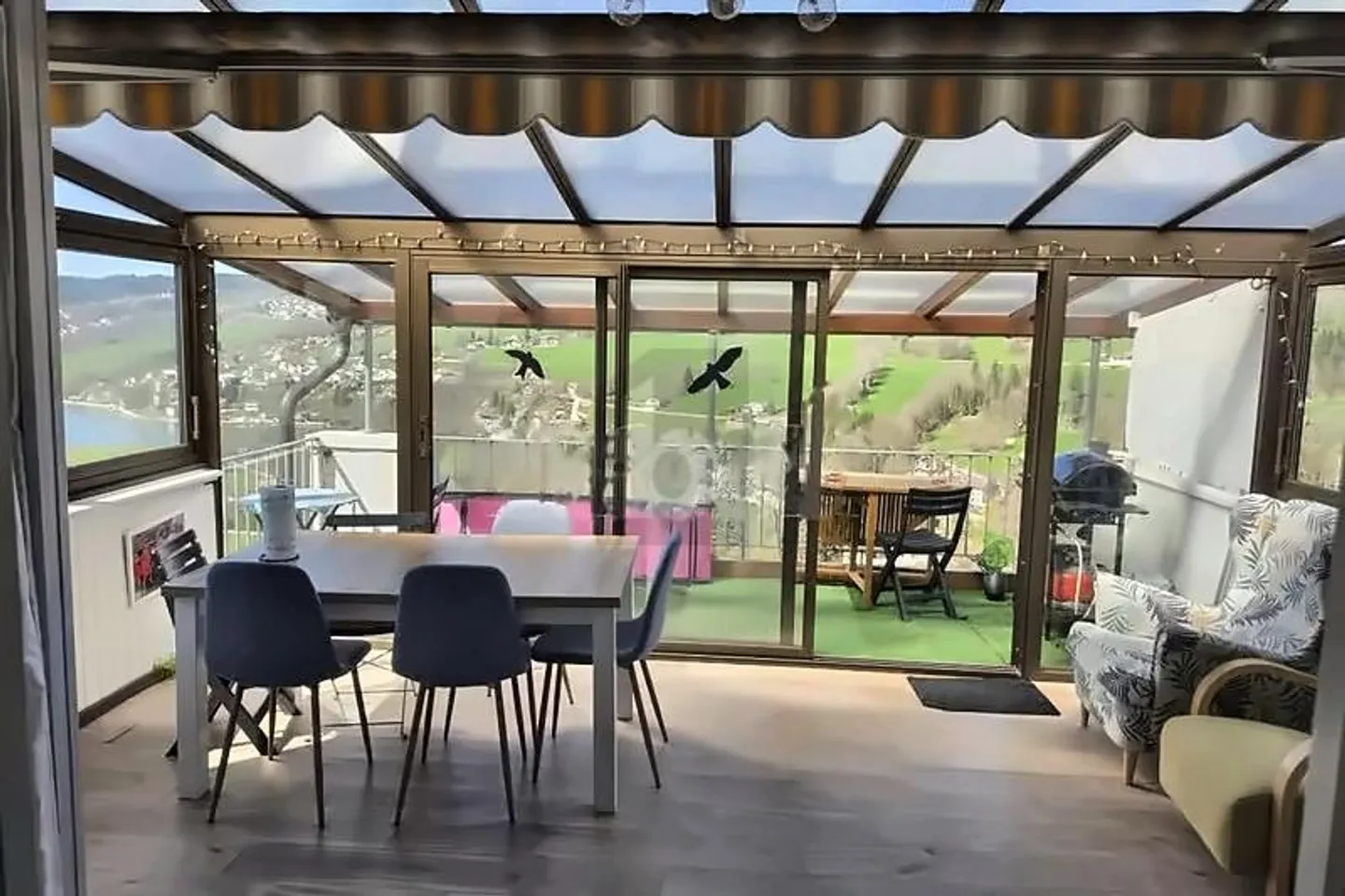 Charming Apartment with Balcony - Photo 3 of 5