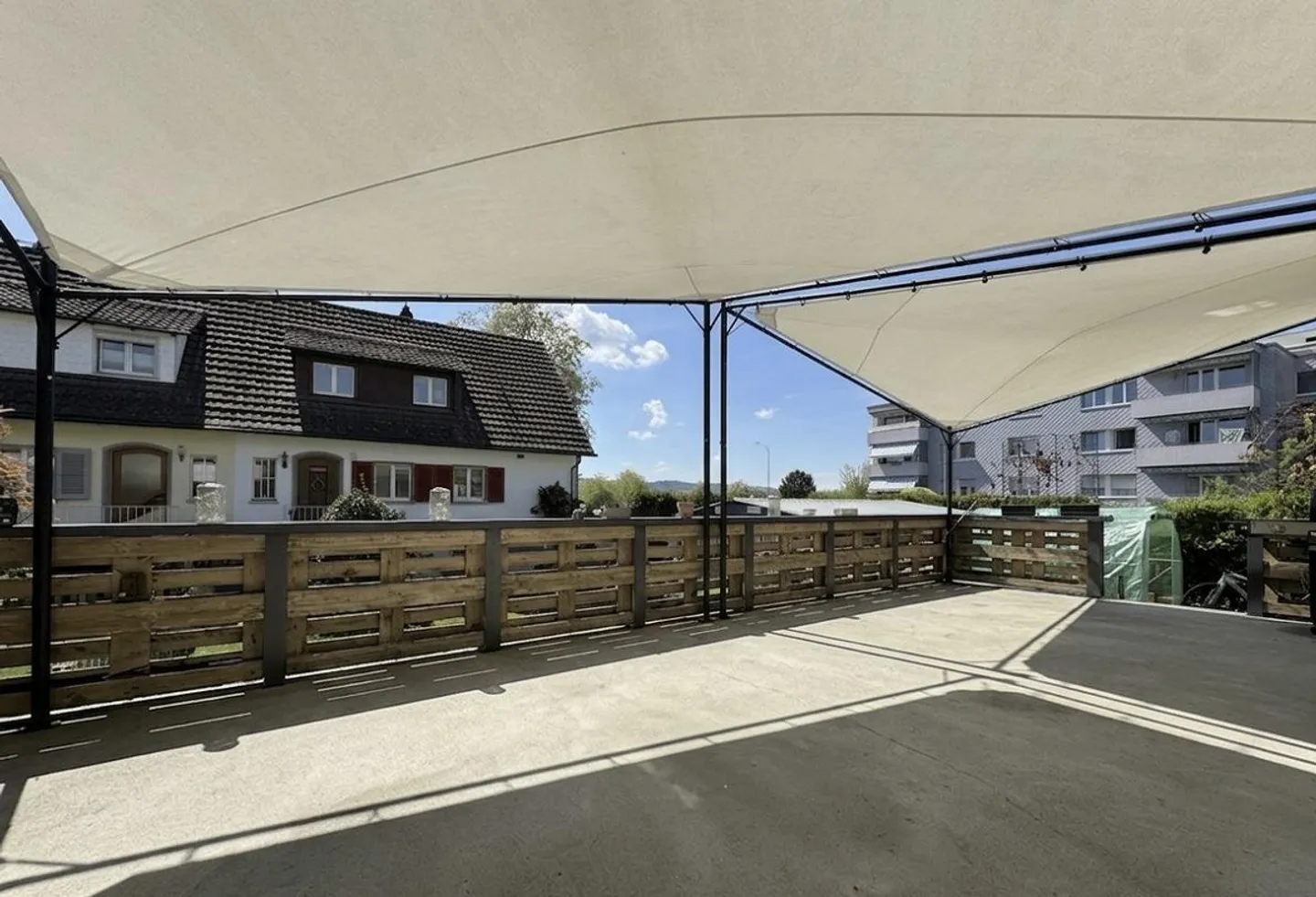 Renoviertes Einfamilienhaus mit Garten - Foto 9 von 11