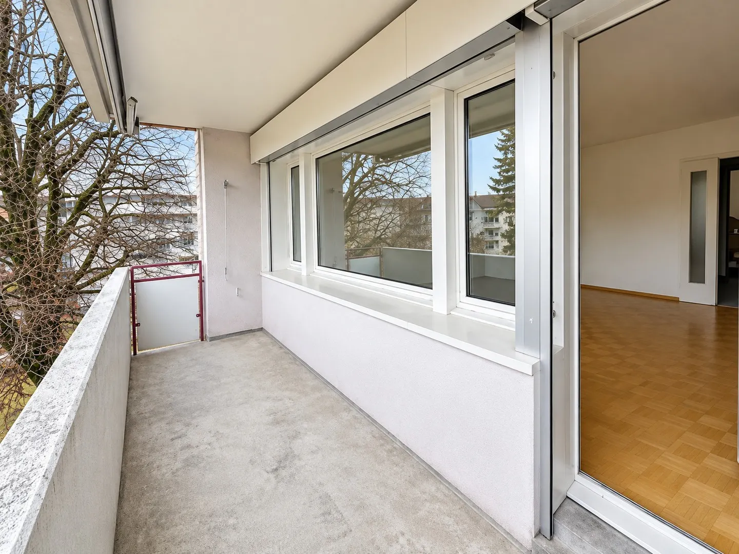🏡 Voll möbliertes 1,5-Zimmer-Apartment mit Balkon in Dübendorf - Foto 12 von 13