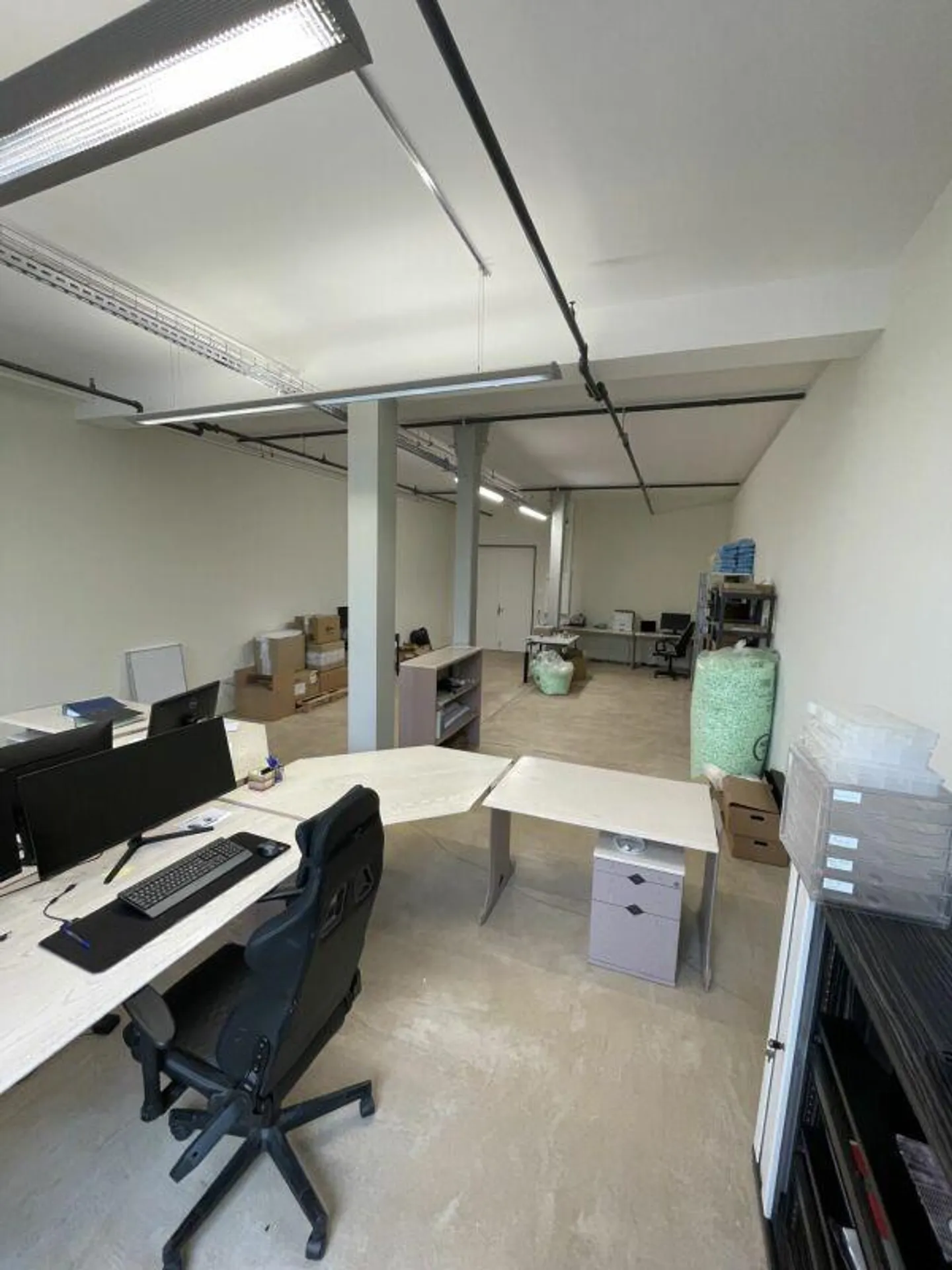 72 m2 di spazi commerciali in un moderno edificio commerciale con costruzione di guscio esclusivo - Foto 4 di 7
