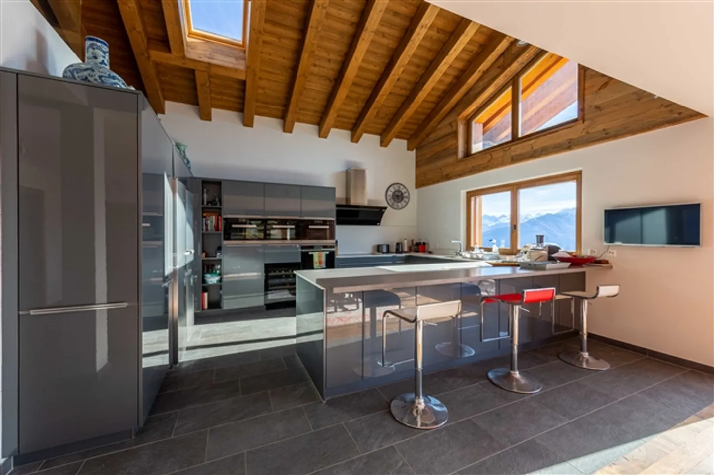 «Außergewöhnliches Penthouse im Herzen des Dorfes» - Foto 3 von 13