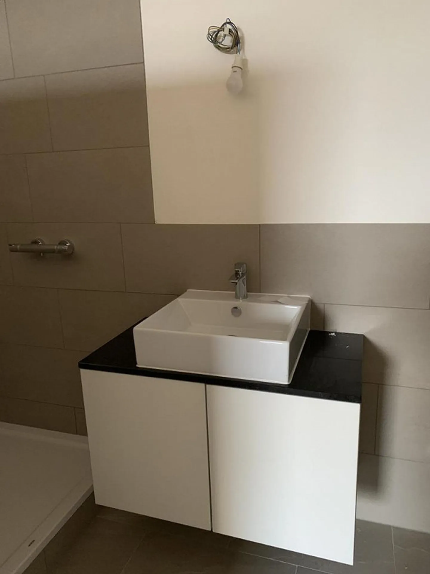 Charming 2.5-room furnished apartment for rent - Photo 2 of 4