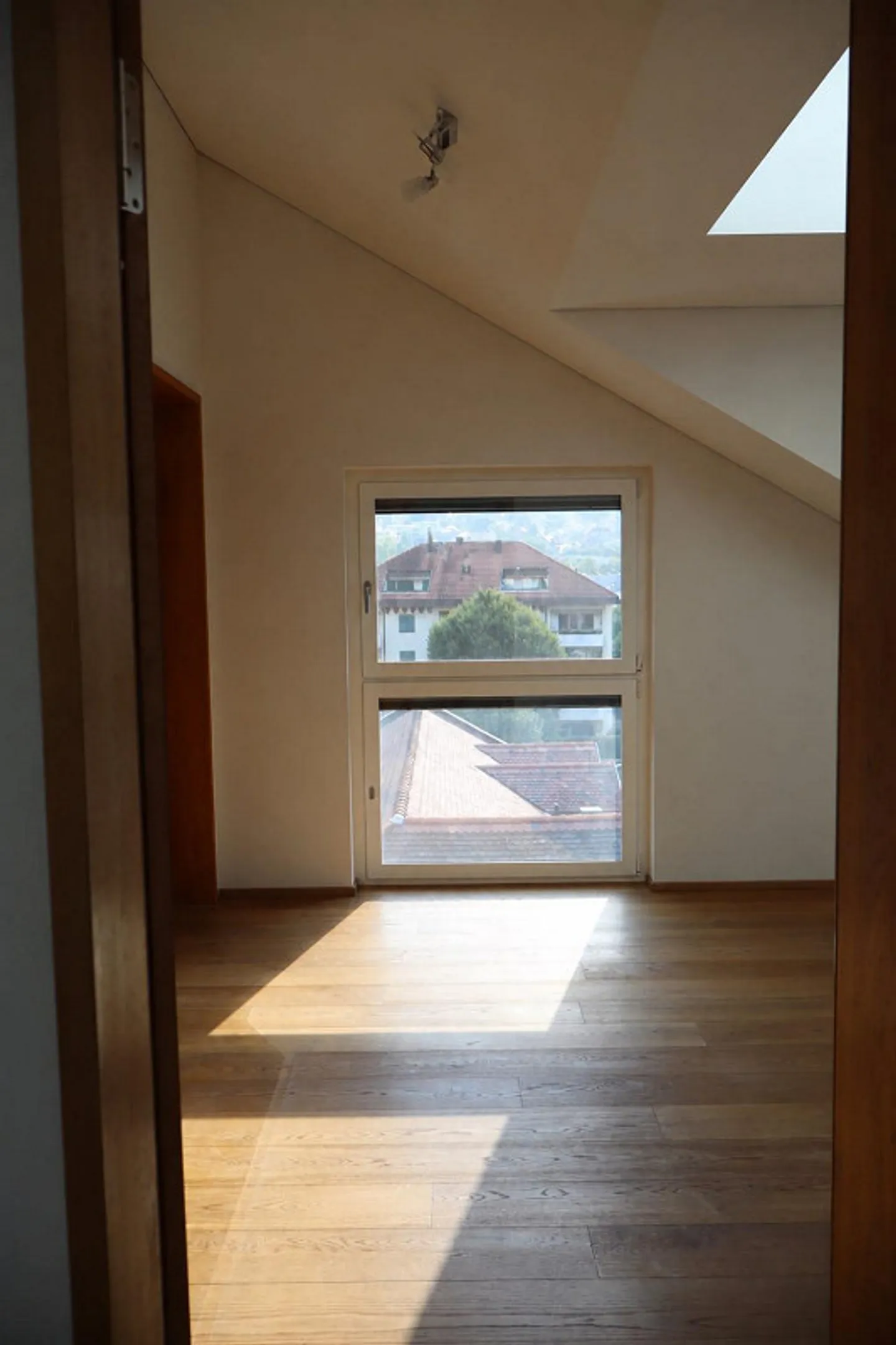 Appartement en attique de 4,5 pièces - Photo 5 sur 20