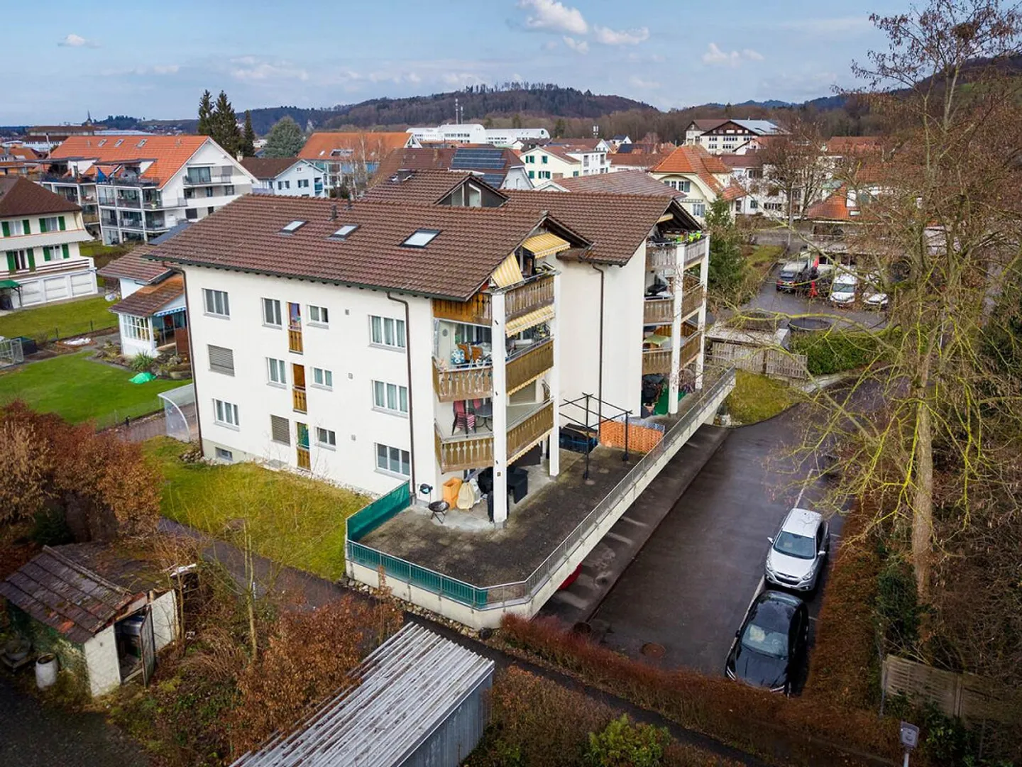 Casa plurifamiliare con 8 appartamenti a Oberburg (BE) - Foto 1 di 4