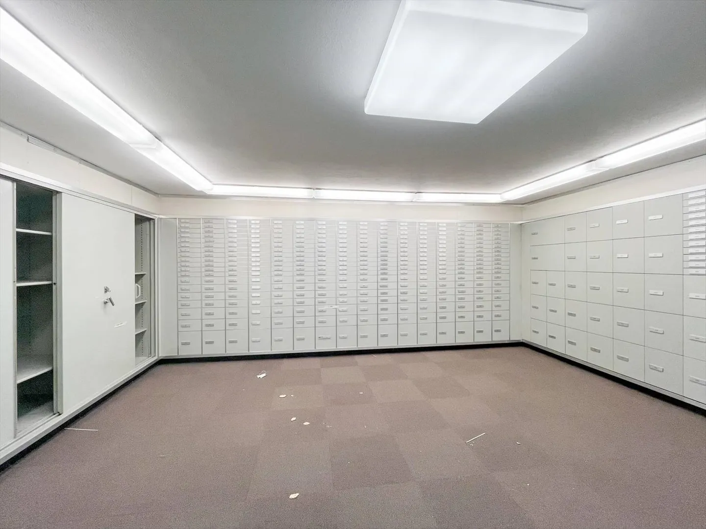 Bureau / Arcade 254m2 à Meyrin au pied du tram - Photo 9 sur 11