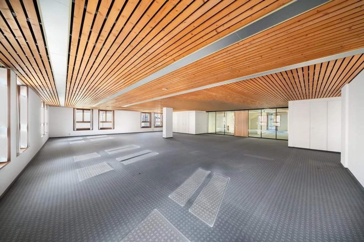 Bürofläche im Zentrum von Tramelan - Foto 5 von 12