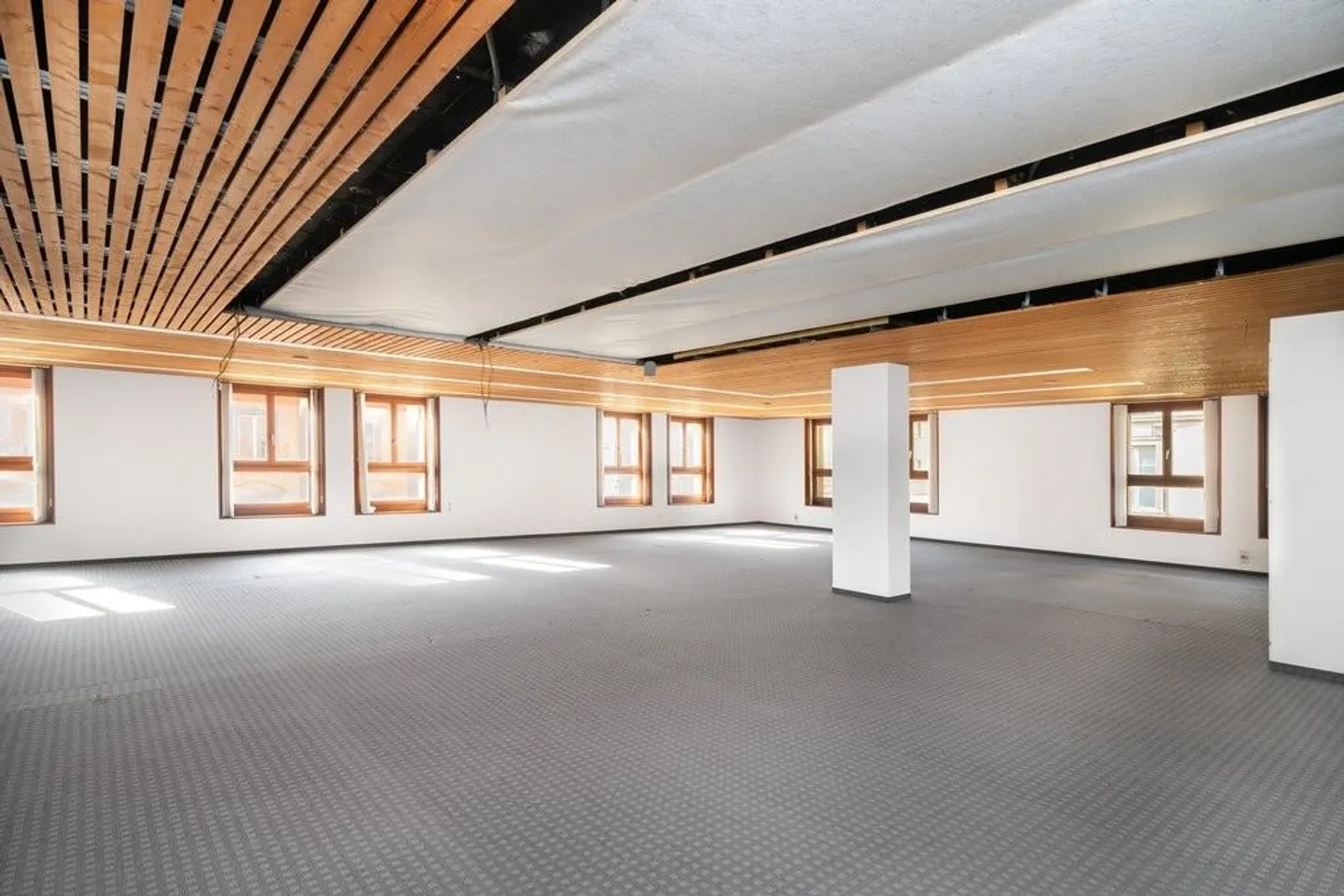 Bürofläche im Zentrum von Tramelan - Foto 6 von 12