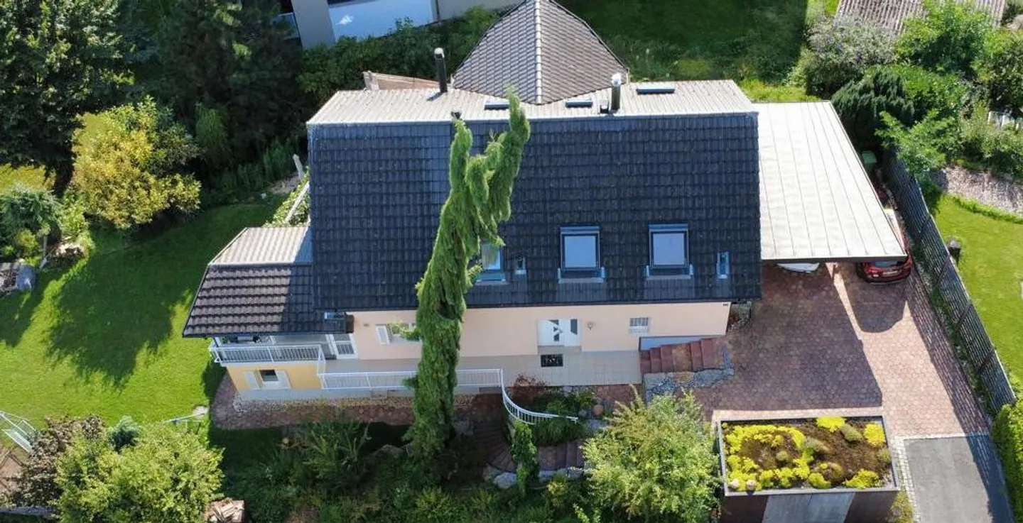Attraktives 6 1/2 Z.-EFH mit Einliegerwohnung und schöner Aussicht - Foto 14 von 14