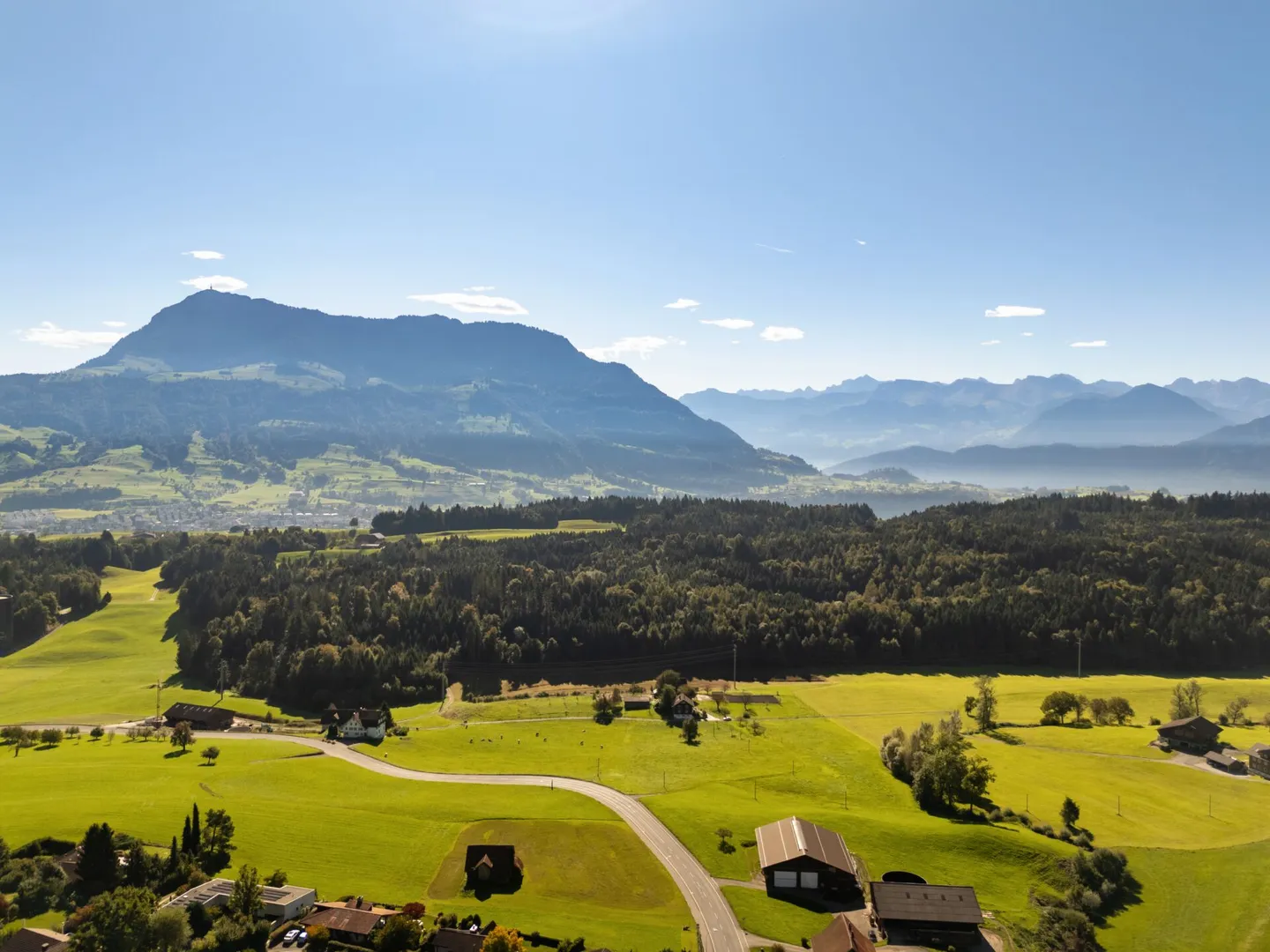 Terreno edificabile con potenziale di utilizzo versatile in una posizione unica - Foto 1 di 1