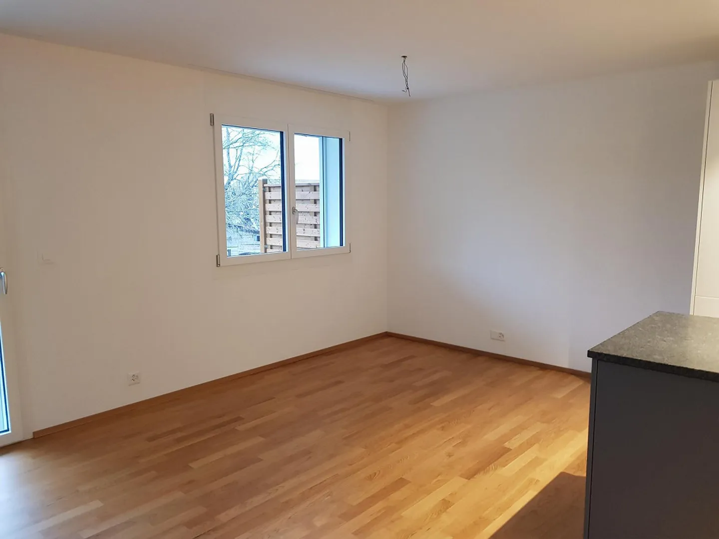 Appartement moderne de 4,5 pièces avec balcon - Photo 4 sur 13