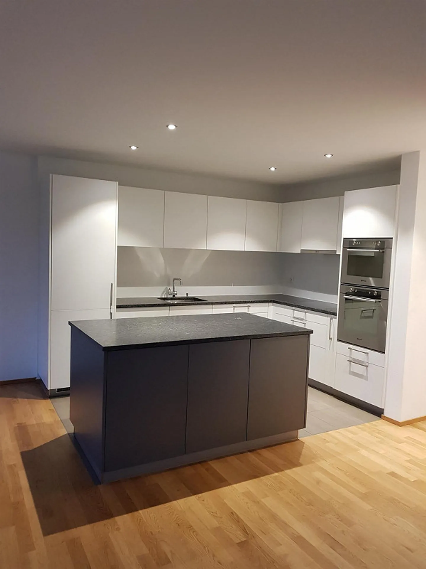 Appartement moderne de 4,5 pièces avec balcon - Photo 6 sur 13