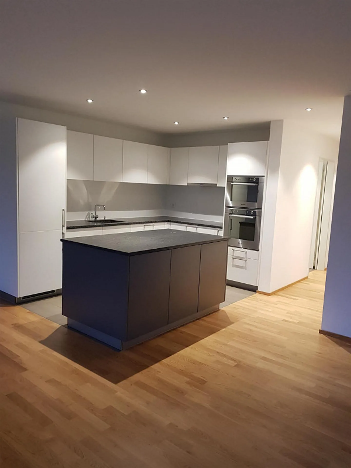 Appartement moderne de 4,5 pièces avec balcon - Photo 7 sur 13