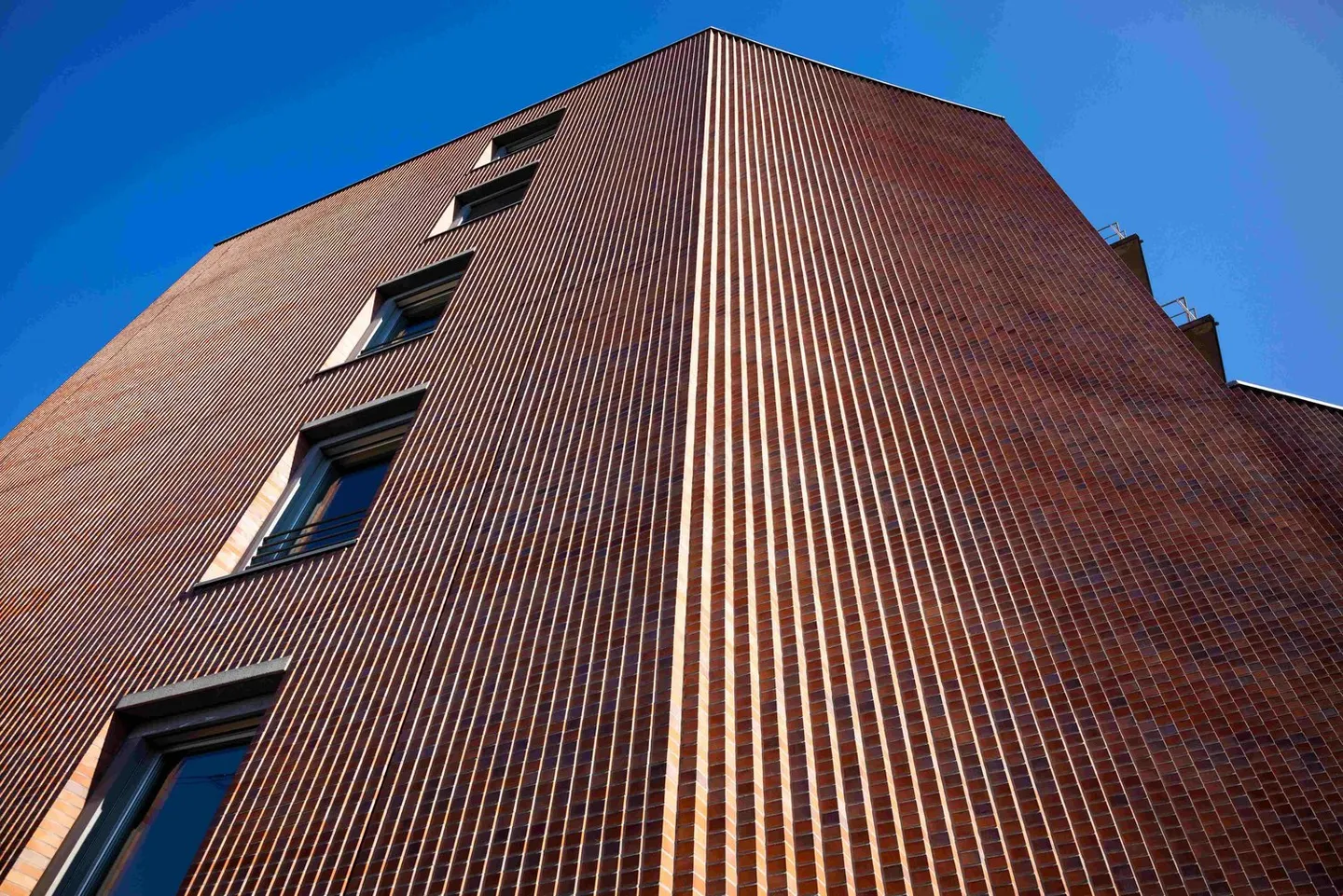 VIA Basilea - direttamente alla stazione ferroviaria di Basilea SBB - Foto 1 di 11