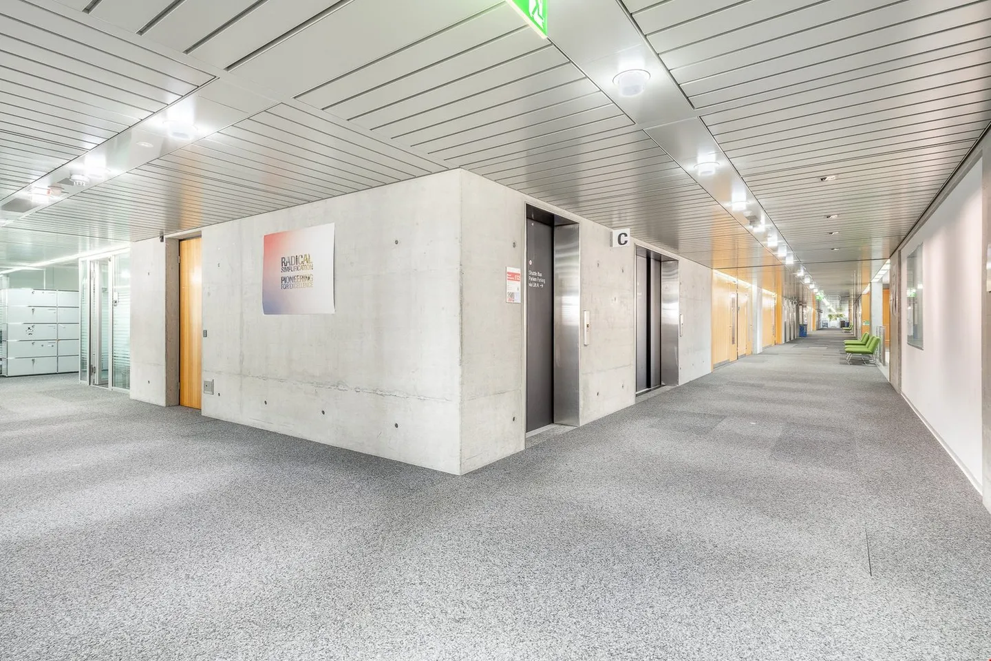 VIA Basilea - direttamente alla stazione ferroviaria di Basilea SBB - Foto 10 di 11