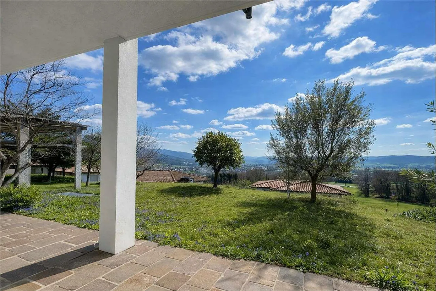 Stilvolles Duplex mit Gartenblick - Foto 3 von 12