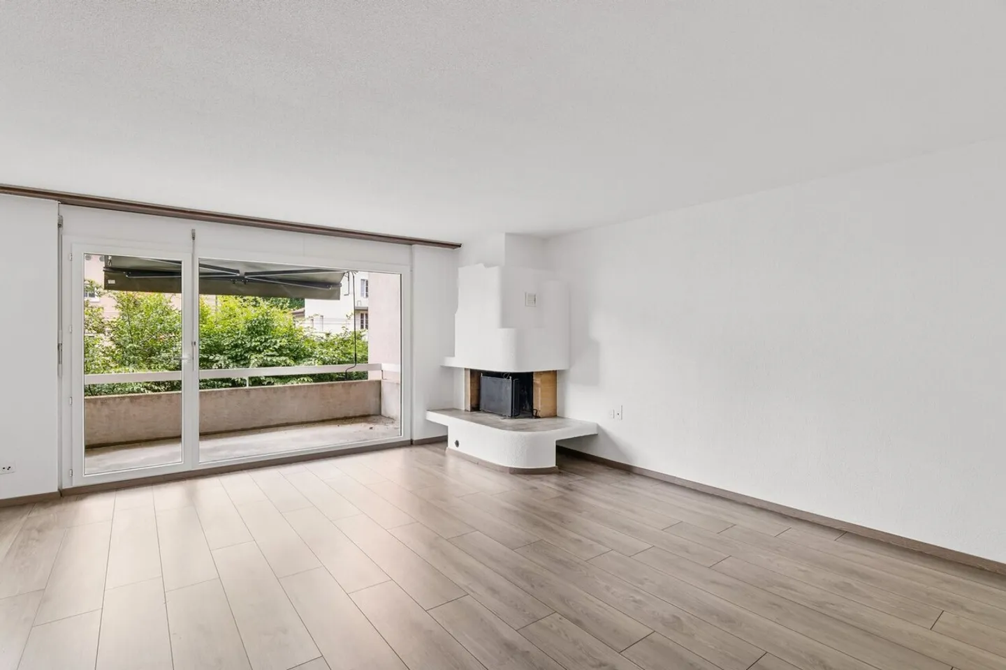 Spacious Layout - Fireplace - Balcony - Ideal Location! - Photo 1 of 9