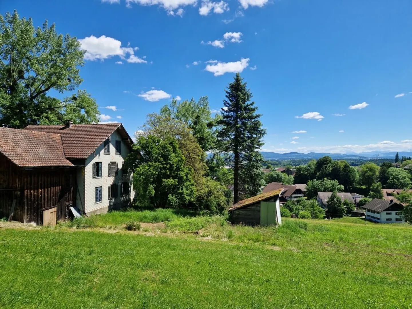 Property for sale - Photo 1 of 7