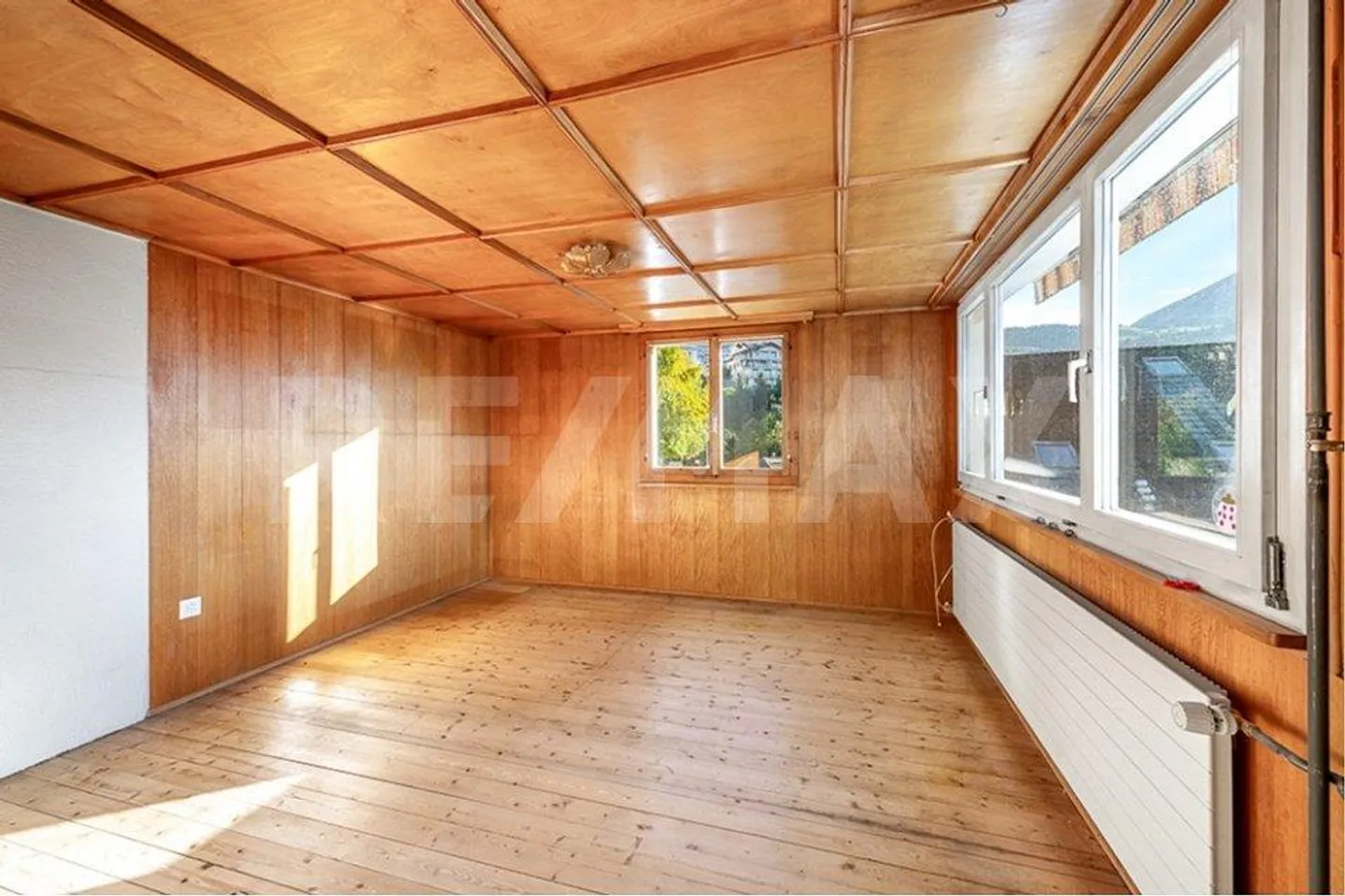 Casa unifamiliare in una bella zona residenziale - Foto 2 di 13