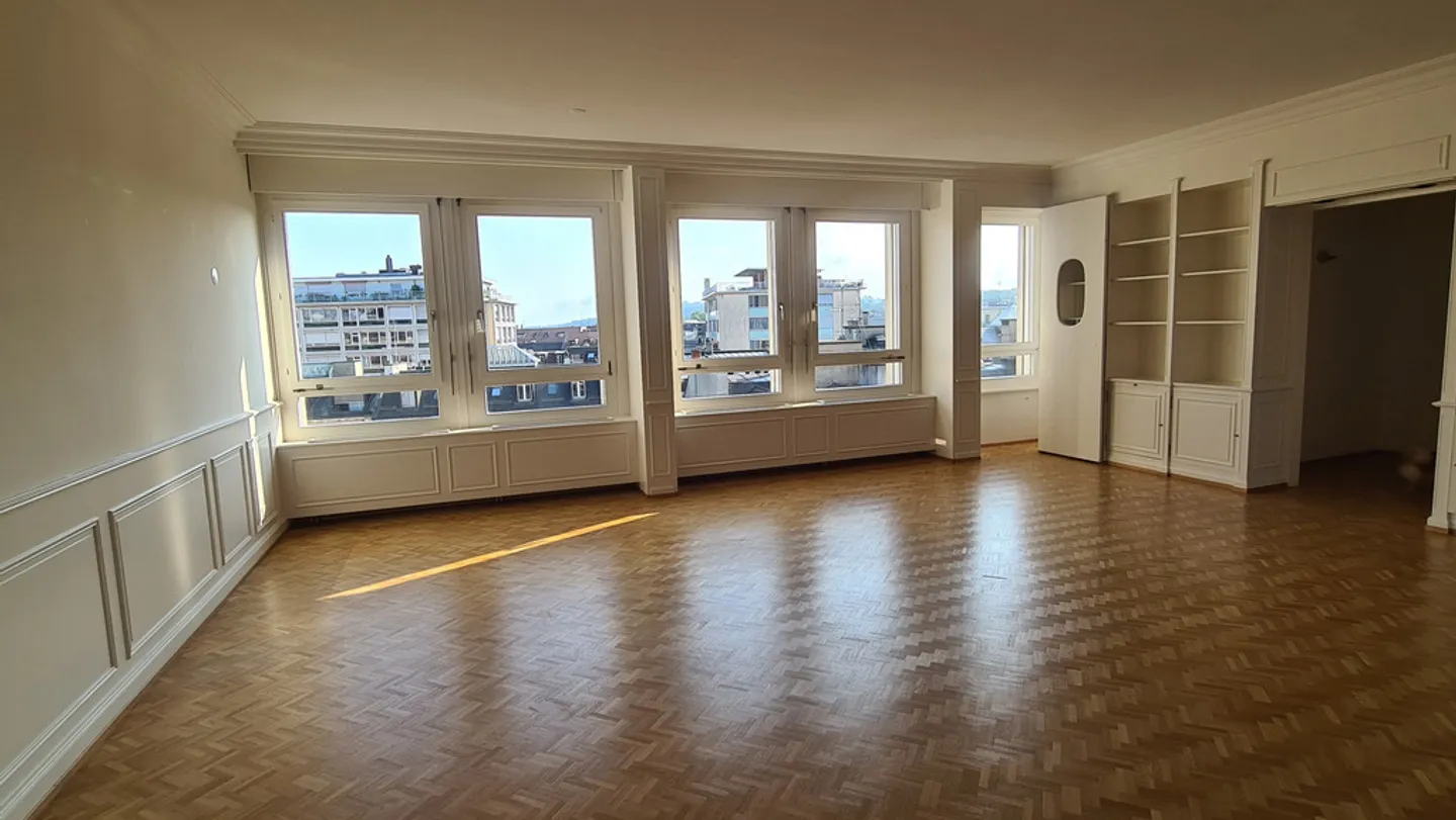 Appartamento straordinario di 8 stanze con vista sulla fontana - Foto 7 di 9