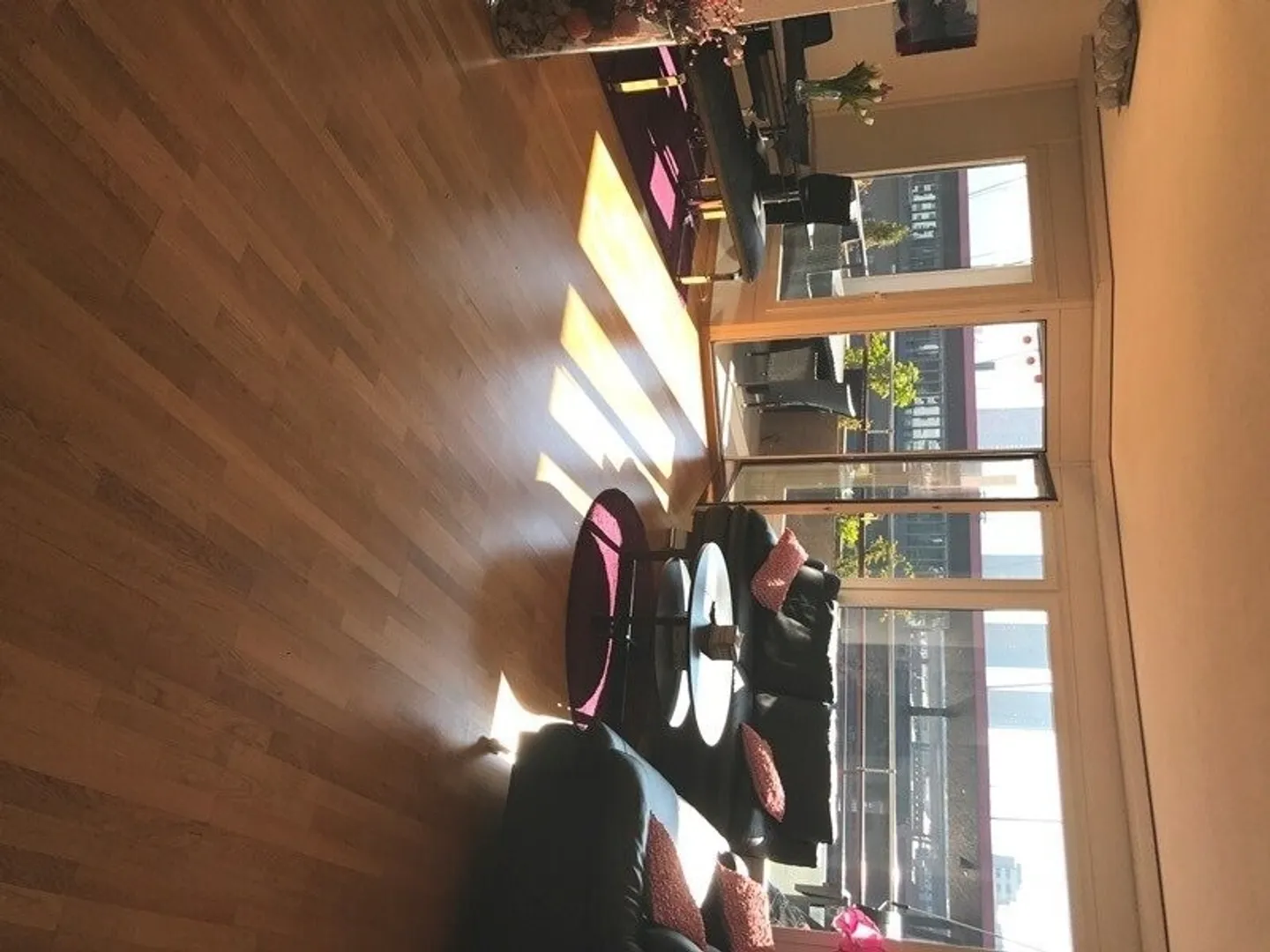 Living with evening sun and beautiful view - Photo 5 of 8