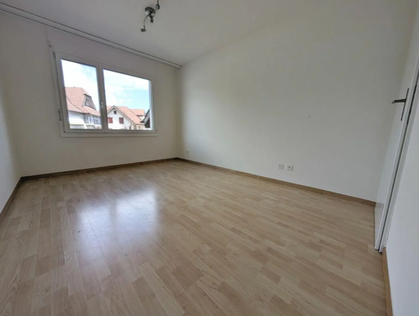 Gemütliche 2.5 Zimmer-Wohnung - Foto 2 von 8