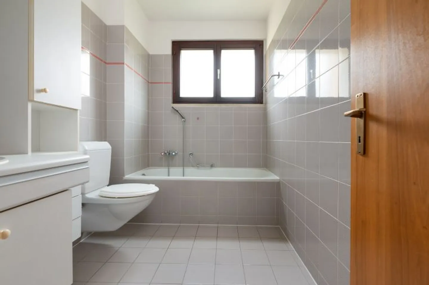 Appartamento spazioso in posizione centrale - Foto 5 di 7