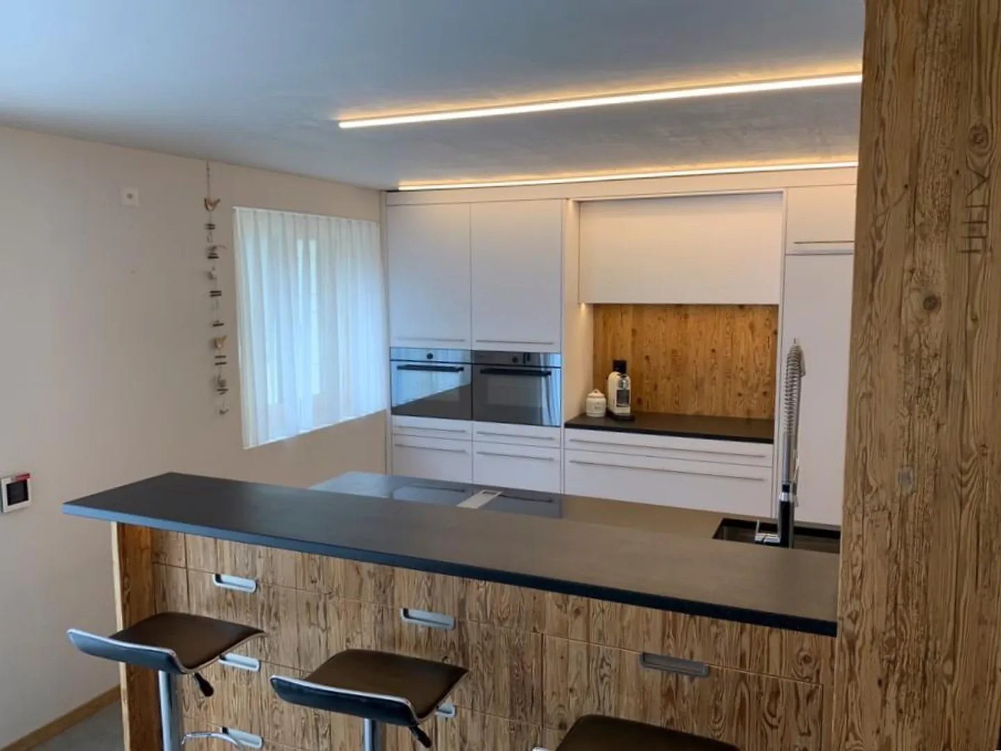 Exclusive 5.5-room apartment in Sent. Living with mountain panorama. - Photo 3 of 9