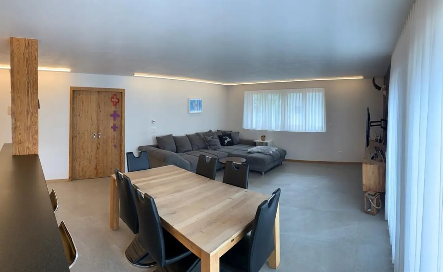 Exclusive 5.5-room apartment in Sent. Living with mountain panorama. - Photo 5 of 9