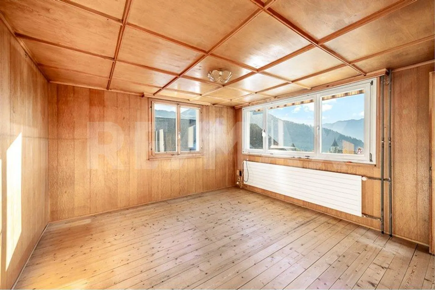 Casa unifamiliare in una bella zona residenziale - Foto 4 di 13