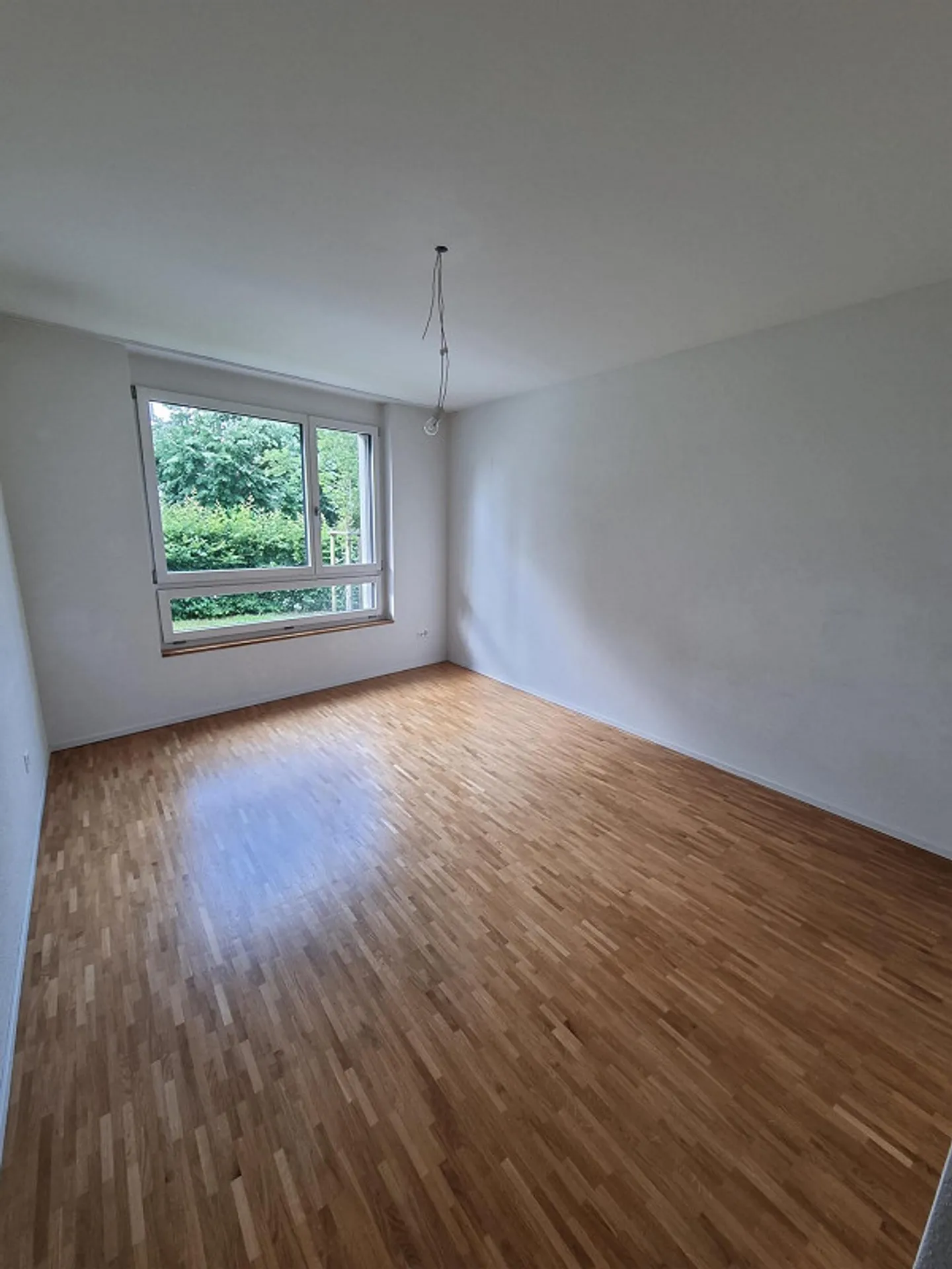 Sunny and bright 4 ½ ground floor apartment in Schöftland - Photo 3 of 10