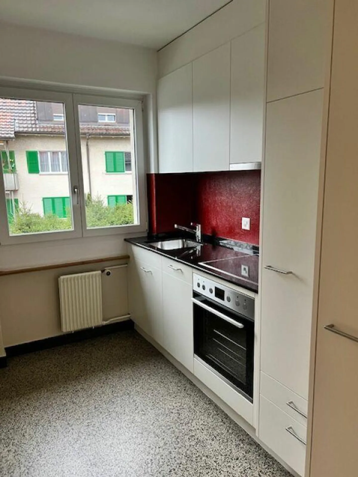 Modern, renovated 3-room apartment with beautiful balcony - Photo 5 of 15
