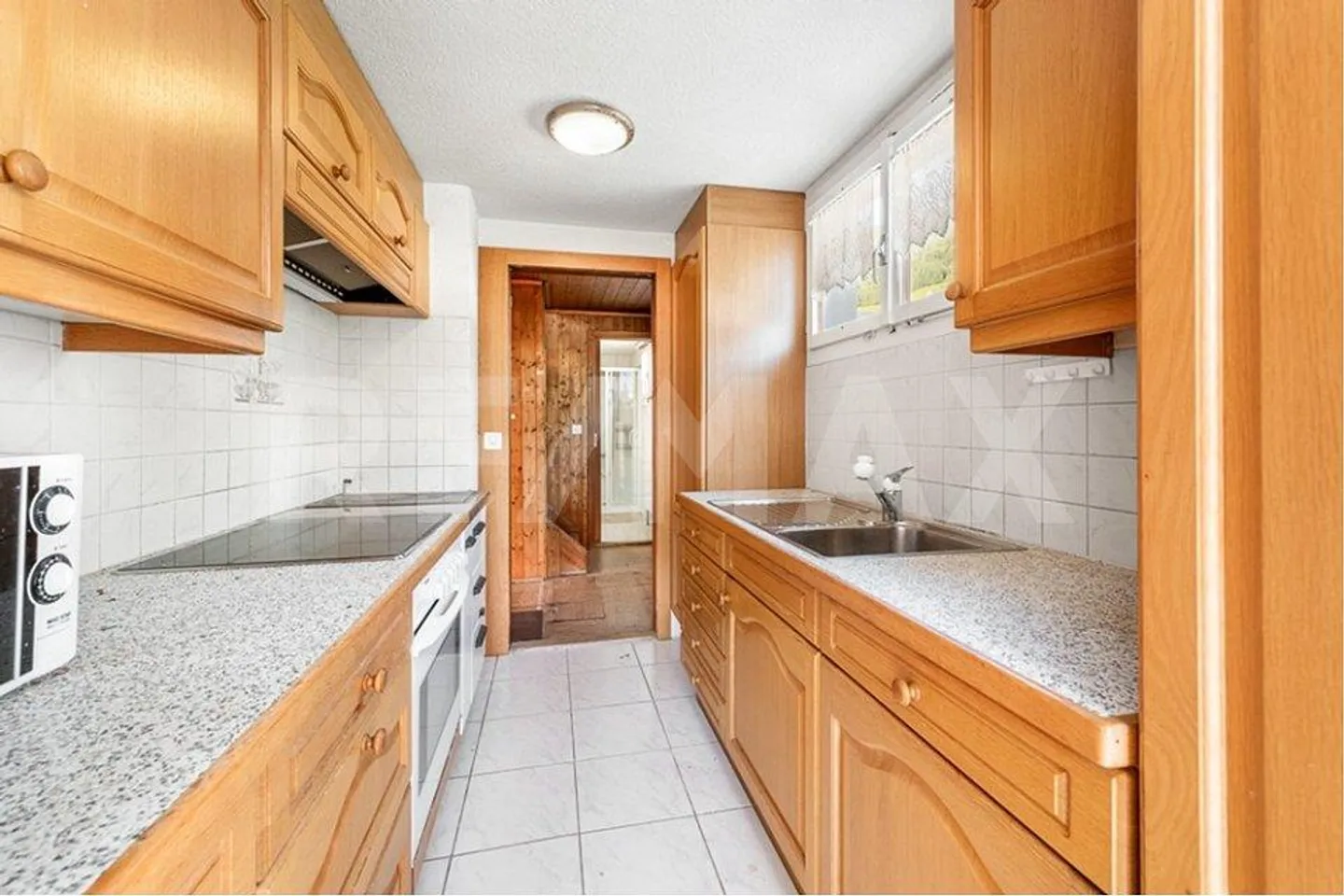 Casa unifamiliare in una bella zona residenziale - Foto 6 di 13