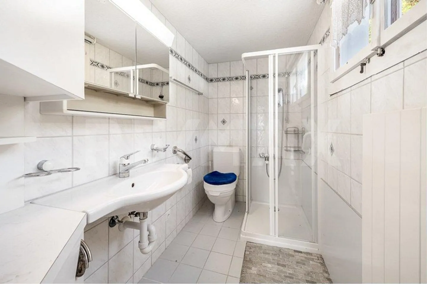 Casa unifamiliare in una bella zona residenziale - Foto 7 di 13