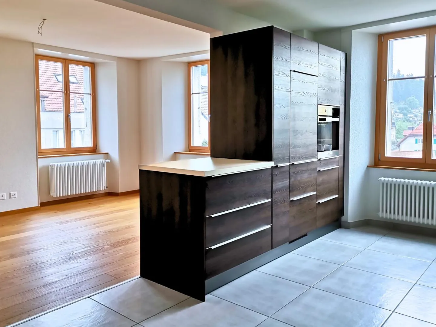 Appartement rénové 5 pièces - Photo 3 sur 12