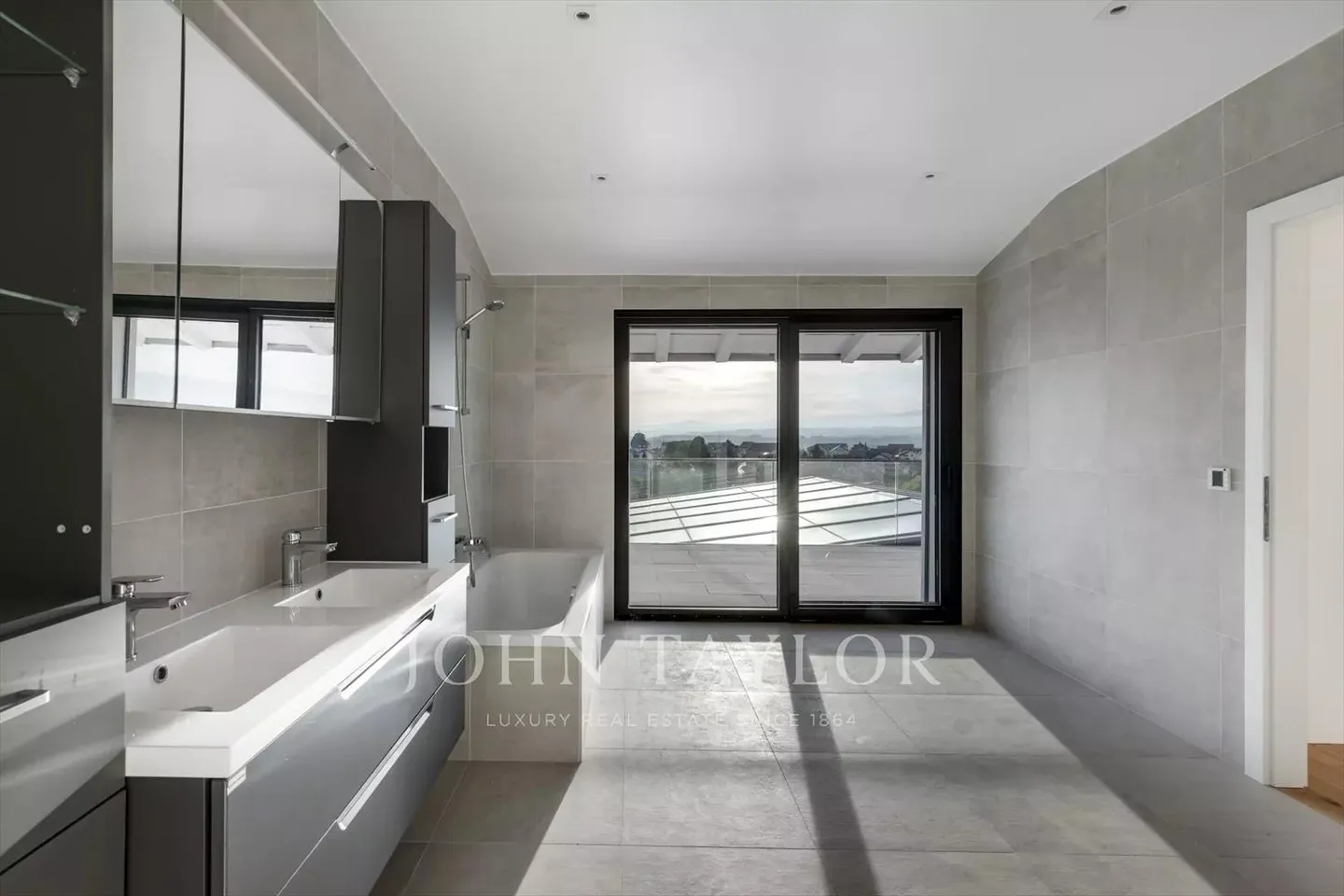 8.5-room house - Photo 7 of 10