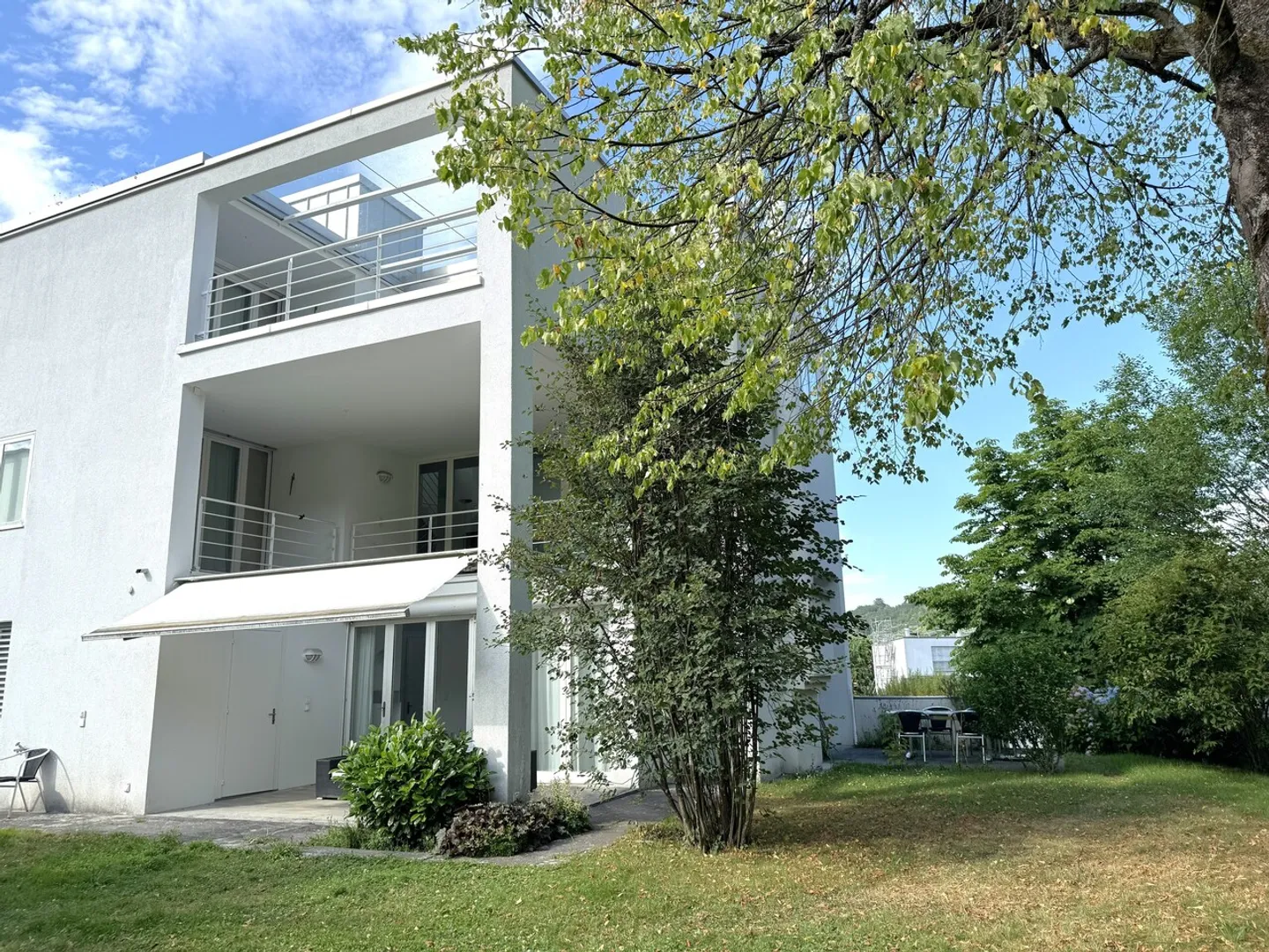 Idillio e generosità – Casa unifamiliare di 7 stanze con giardino e terrazza sul tetto - Foto 2 di 18