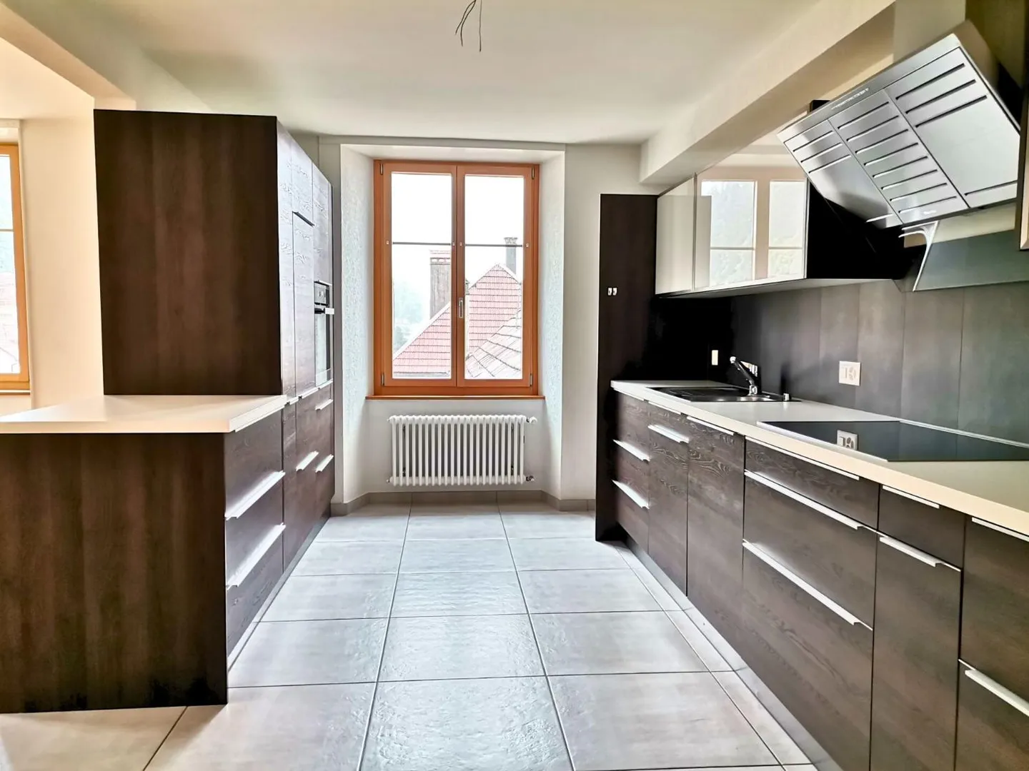 Appartement rénové 5 pièces - Photo 4 sur 12