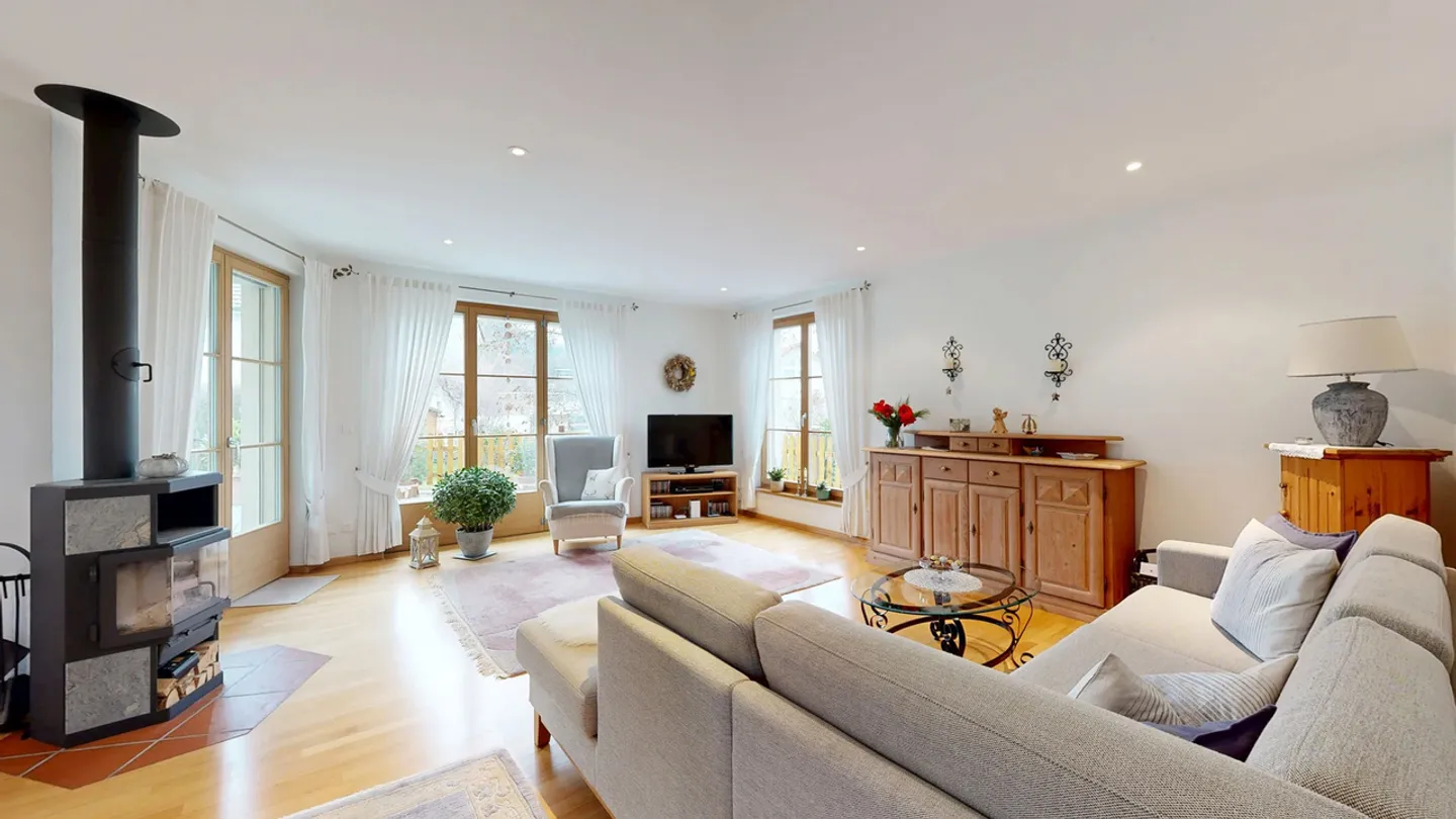 Belle maison individuelle de 4,5 pièces avec carport et grand jardin - Photo 4 sur 25